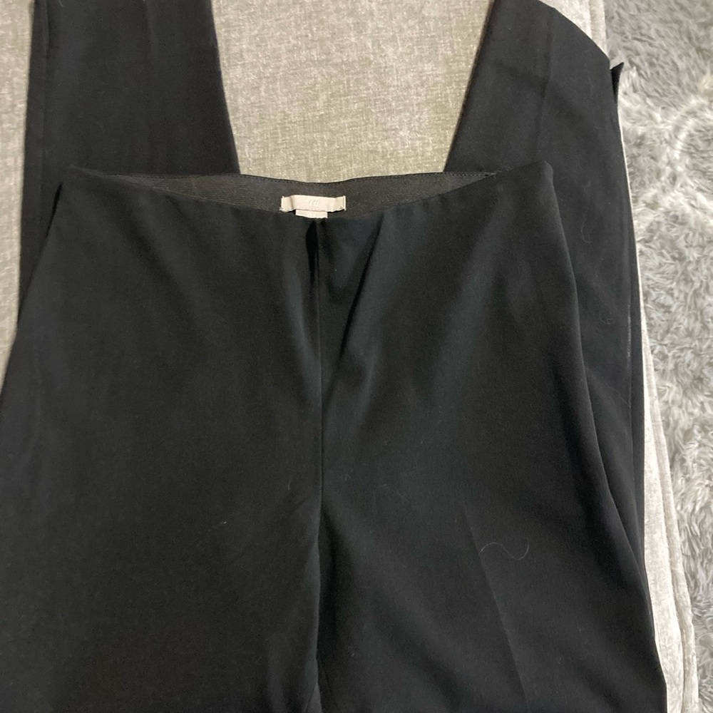 H&M Black Women's Capris size 8